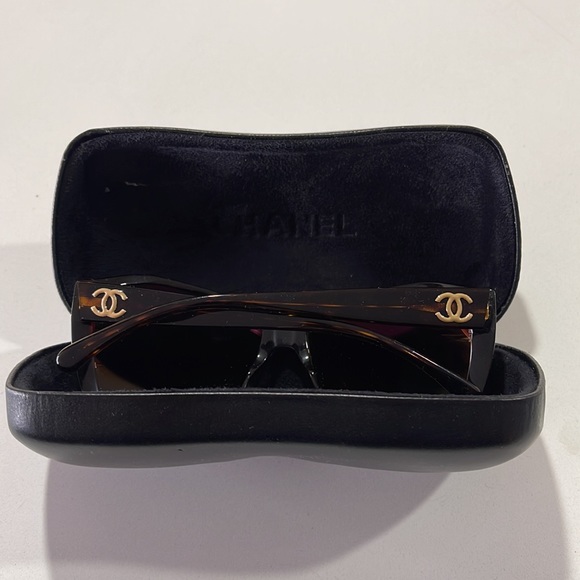 CHANEL CC Brown Tortoise Brown Gradient Lens Sunglasses - Picture 4 of 9